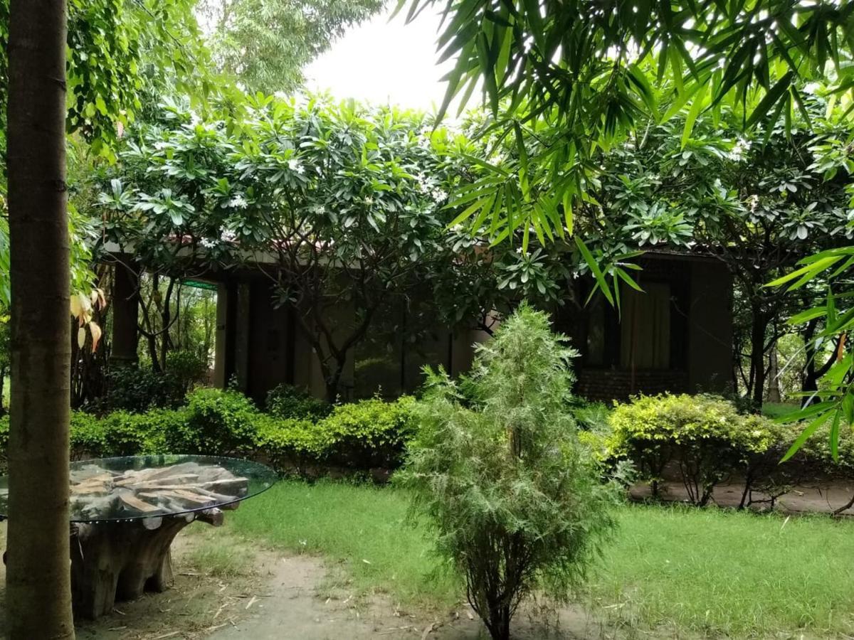 Corbett Tusker Trail Hotell Kashipur Exteriör bild